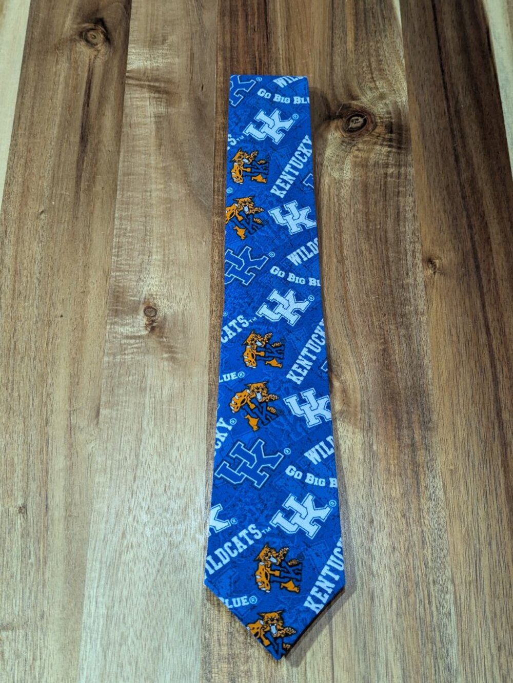 University of Kentucky Wildcats NCAA Men's Neck Tie. Custom handmade. New